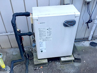 給湯器取替工事 施工前1