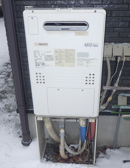 給湯器交換工事 施工前1