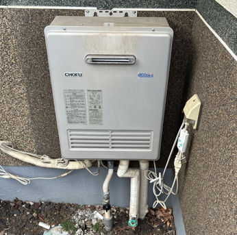 給湯器交換工事 施工前1